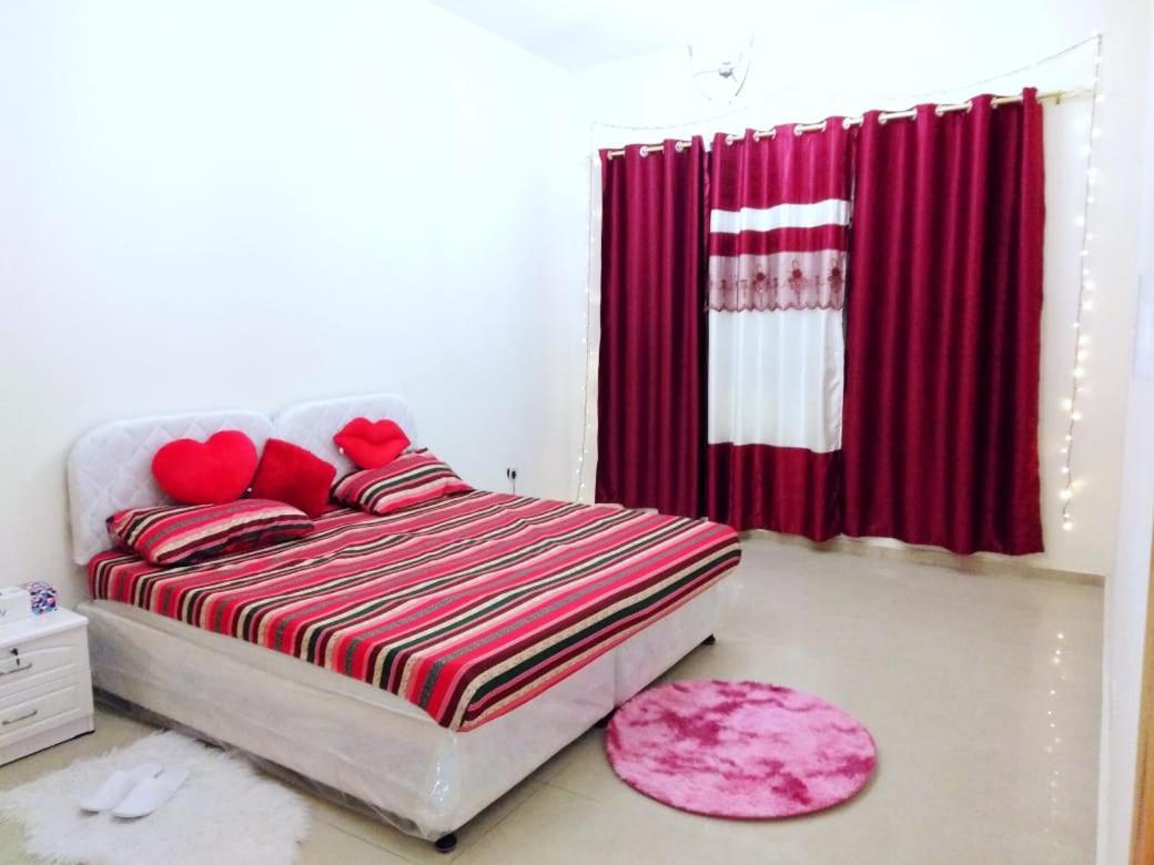 Bright Sunshine Holiday Home Shared Apartments ドバイ エクステリア 写真